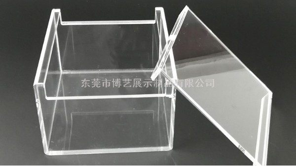 在定制亞克力展示架時，絲印應(yīng)該注意一些什么事項呢？